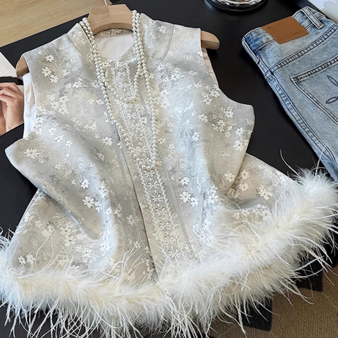 Chinesisches Damen-Top mit aufwendiger Stickerei, verjüngend, Herbst/Winter 2025, bauchbedeckend – ein modisches Accessoire für Damen._voghion.com