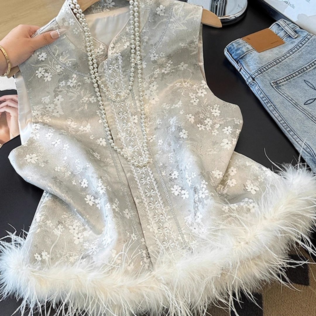 Chinesisches Damen-Top mit aufwendiger Stickerei, verjüngend, Herbst/Winter 2025, bauchbedeckend – ein modisches Accessoire für Damen._voghion.com