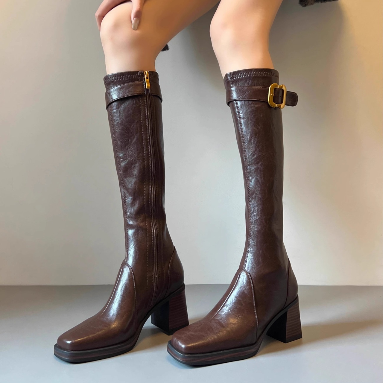 Chaussure ShoeGlobe en cuir de vachette ~ Cuir véritable, boucle en métal, semelle épaisse, talon compensé montant au-dessus du genou, style Knight._voghion.com