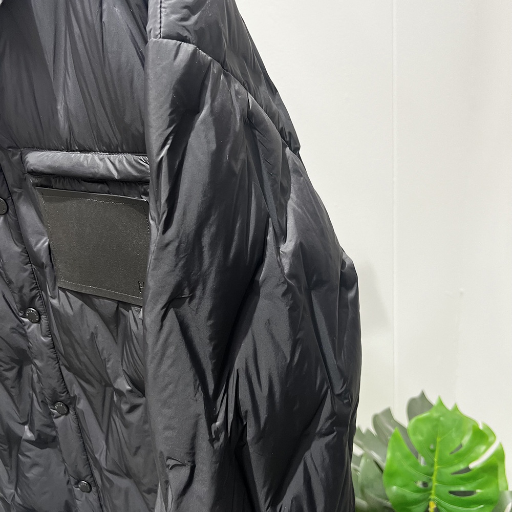 boy 2024 Winter New Trendy V-Print Jacket Men's Lightweight Classic Versatile Down Shirt Men_voghion.com