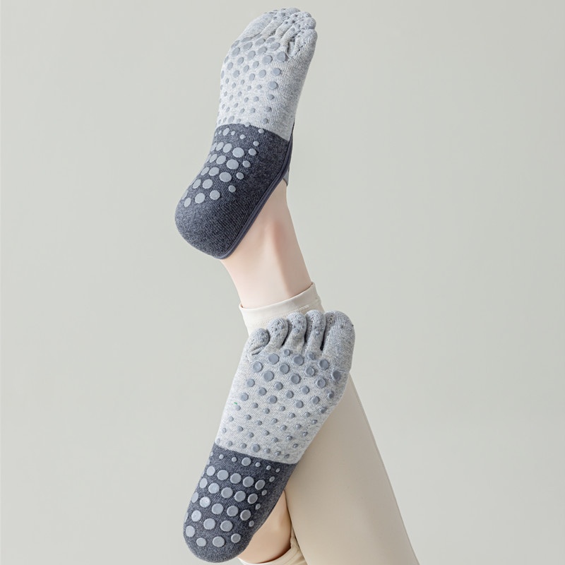 Surge Surge Spring Summer Yoga Backless Non-Slip Five-Toe Women Professional Fitness Sports Sweat-Absorbing Toe-Separating Pilates_voghion.com