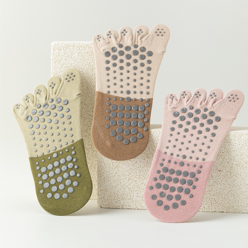 Surge Surge Spring Summer Yoga Backless Non-Slip Five-Toe Women Professional Fitness Sports Sweat-Absorbing Toe-Separating Pilates_voghion.com