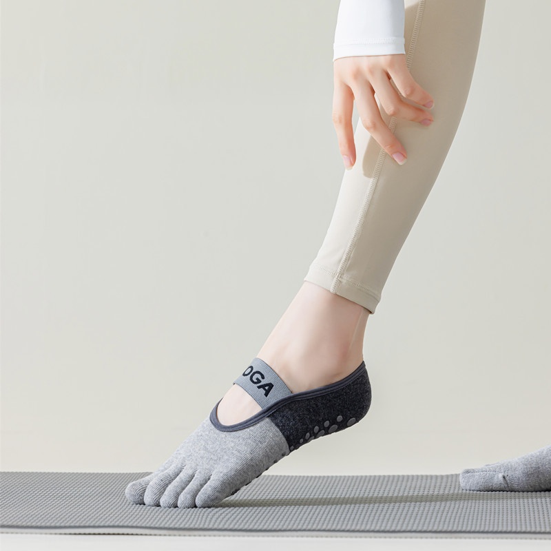 Surge Surge Spring Summer Yoga Backless Non-Slip Five-Toe Women Professional Fitness Sports Sweat-Absorbing Toe-Separating Pilates_voghion.com