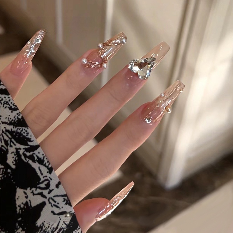 Trendy Girl Fashion Wearable Long Ice Transparent Heart Shiny Diamond High-end Stickers Finished Art Nail Tips Wholesale_voghion.com