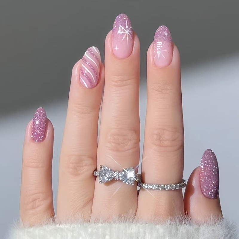 Christmas Short Almond Nails Glitter Lines Snowflake Gradient Detachable Wearable Nail Tips Wholesale_voghion.com