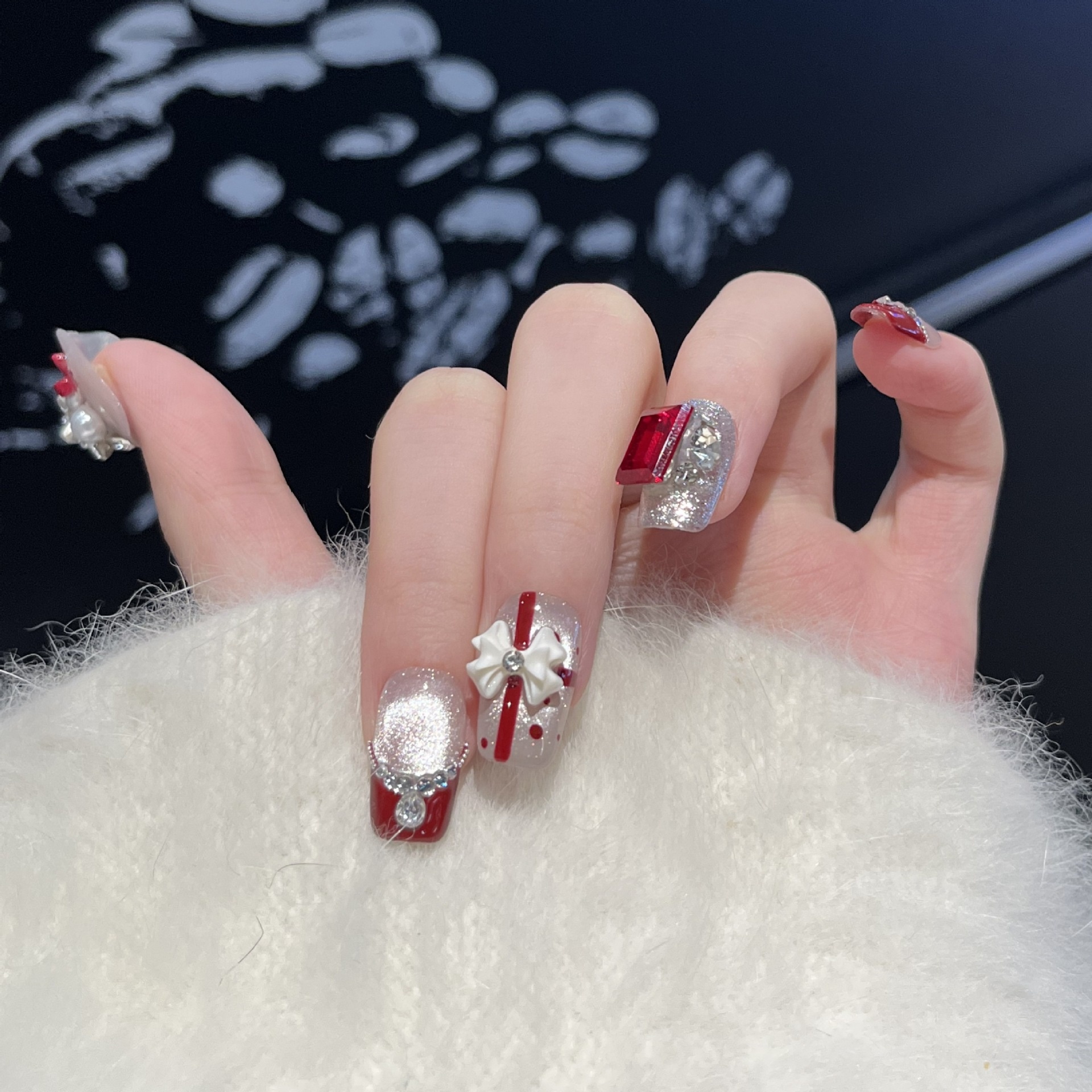 Dairison Glitter Christmas Wearable Tips Glass Beads Cat Eye Bowknot Polka Dot Nail Art Nails_voghion.com