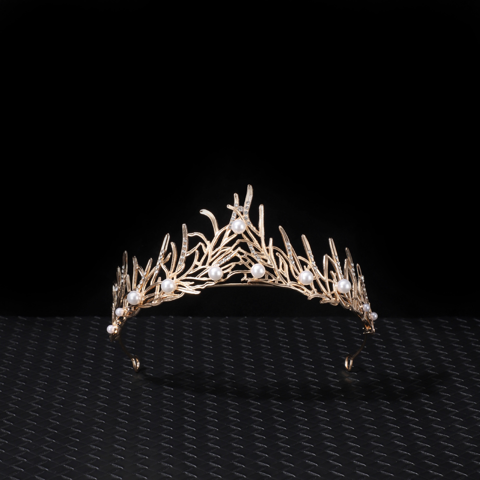 Lillian European And American Vintage Bride Crown Headpiece Alloy Simple Crystal Baroque Flame Dress Headband Wholesale Diamond_voghion.com