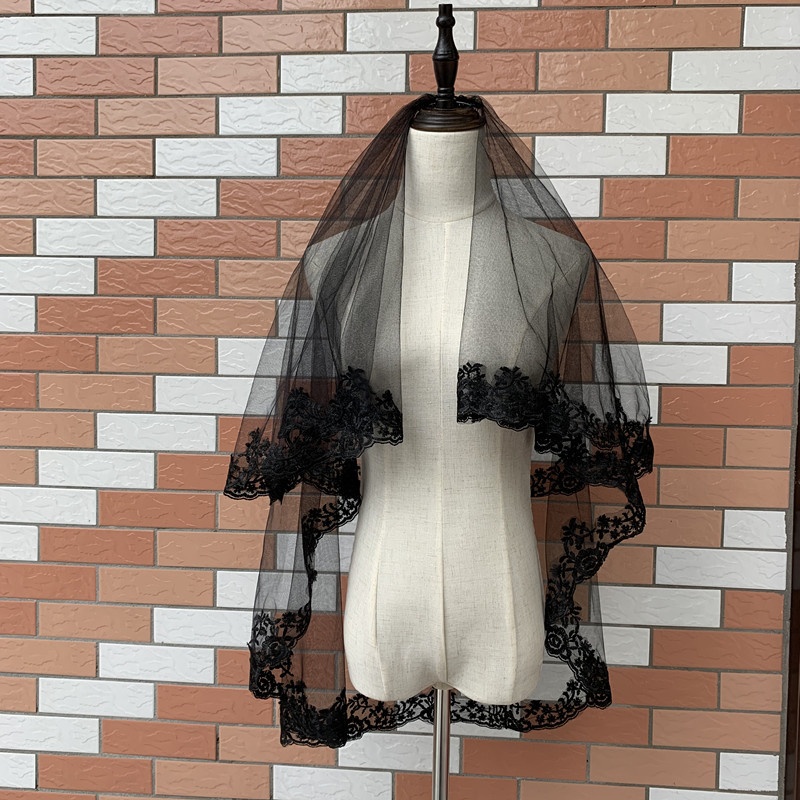 Lillian Halloween Ghost Bride Witch Wedding Dress Photo Shoot Black Short Lace Veil With Comb Hair Accessory_voghion.com