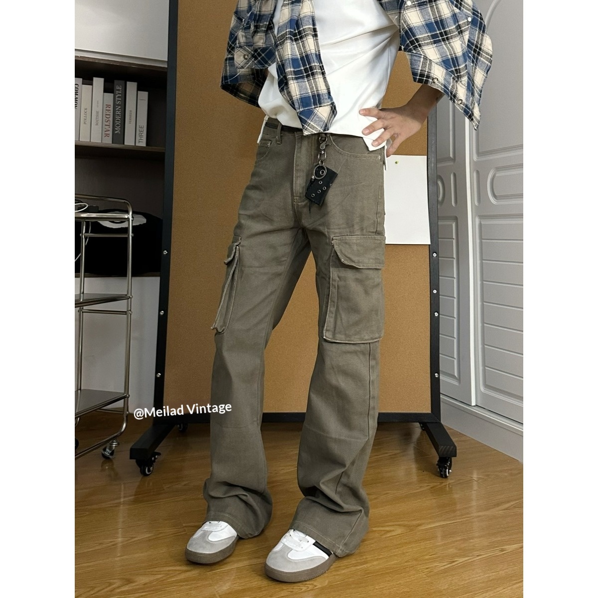 Nordmann American High Street Vibe Retro Coffee Color Melard Workwear Jeans For Men With Multi-Pocket Design And Slightly Flared_mkmklike.com