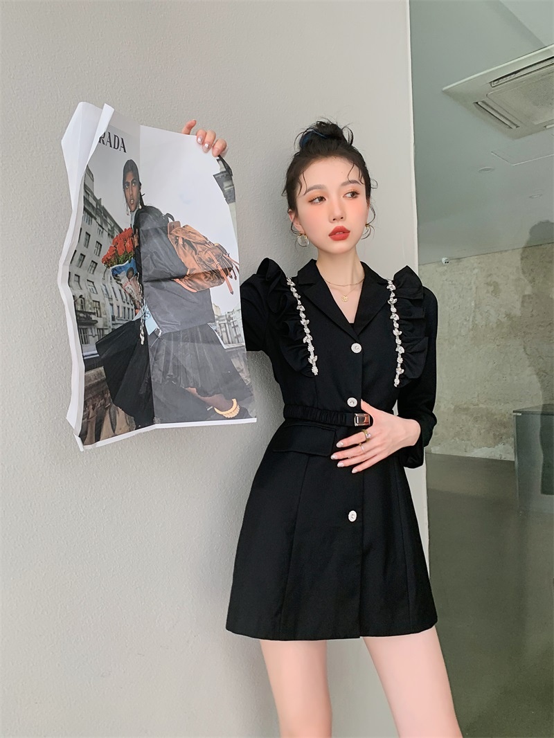 Abito blazer con strass e balze da donna in nero_voghion.com