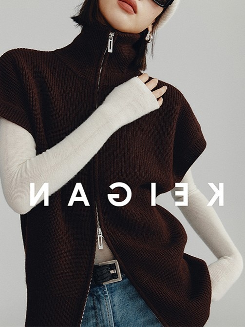 Stickad väst för dam i silke och ull med dragkedja_voghion.com