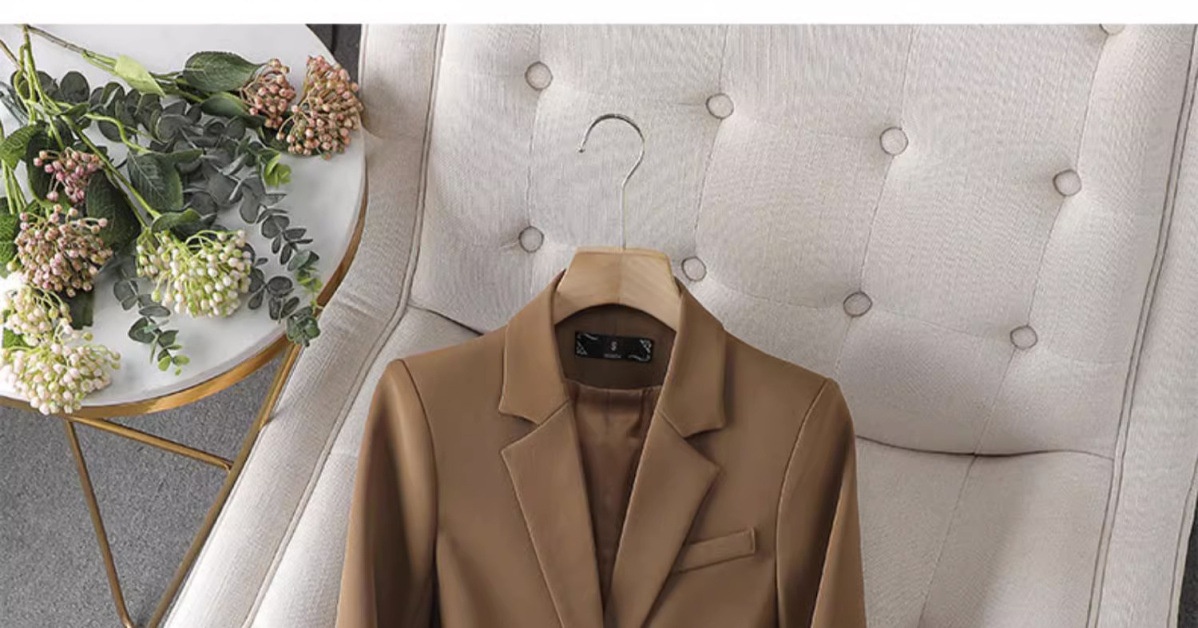 Blazer nero elegante da donna - giacca tailleur chic casual_voghion.com