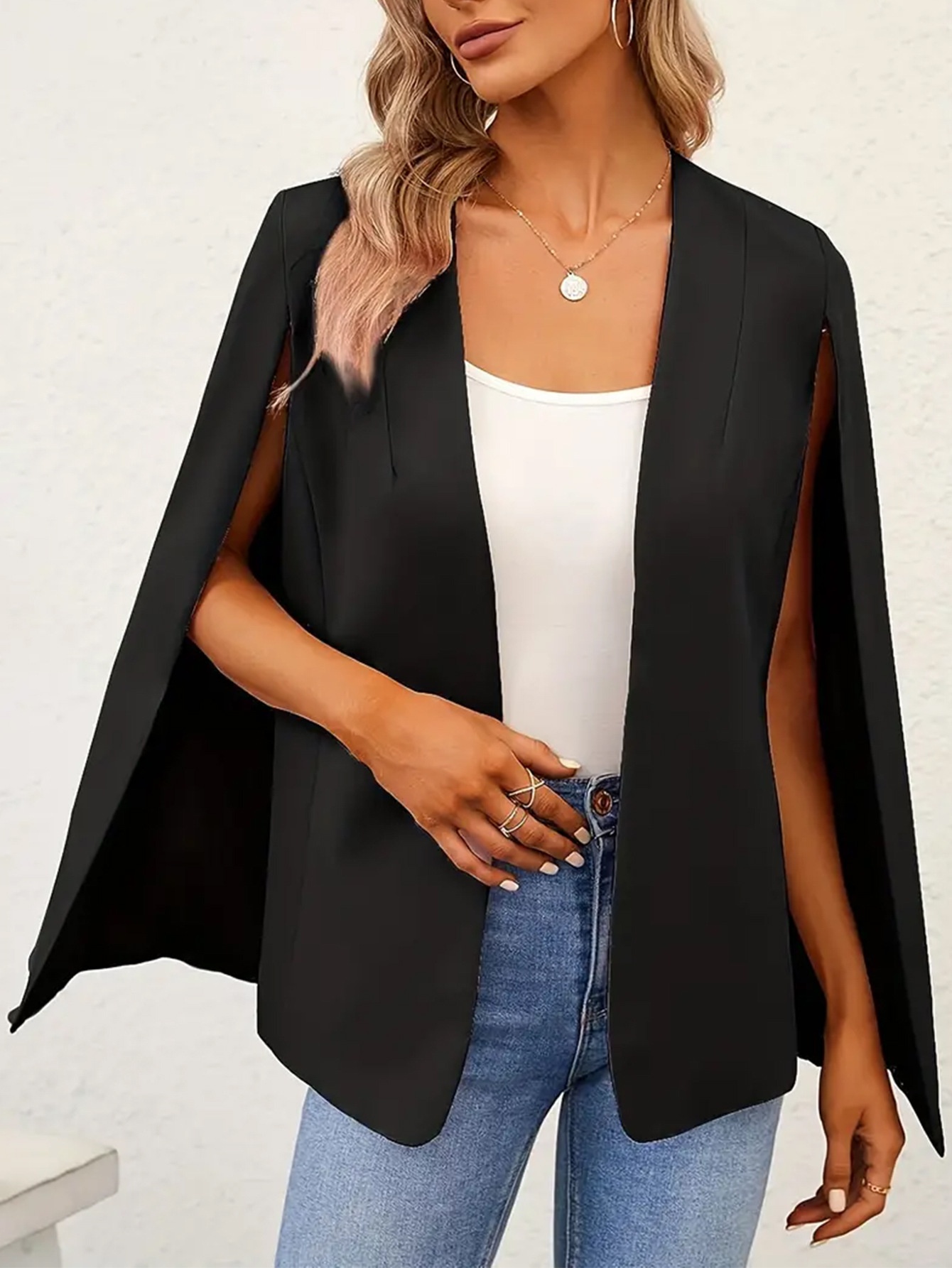 Blazer da donna eleganti e mantelle alla moda per outfit chic_voghion.com