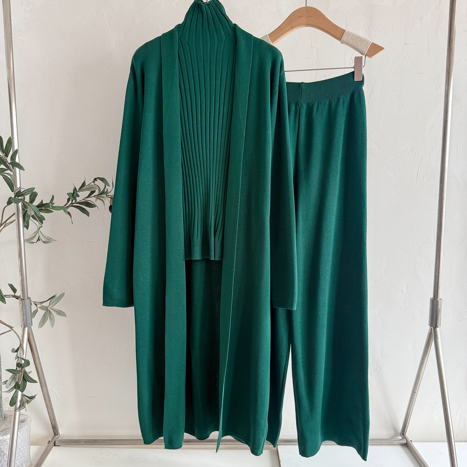 Ensemble blazer femme avec pull en maille et pantalon large casual_voghion.com