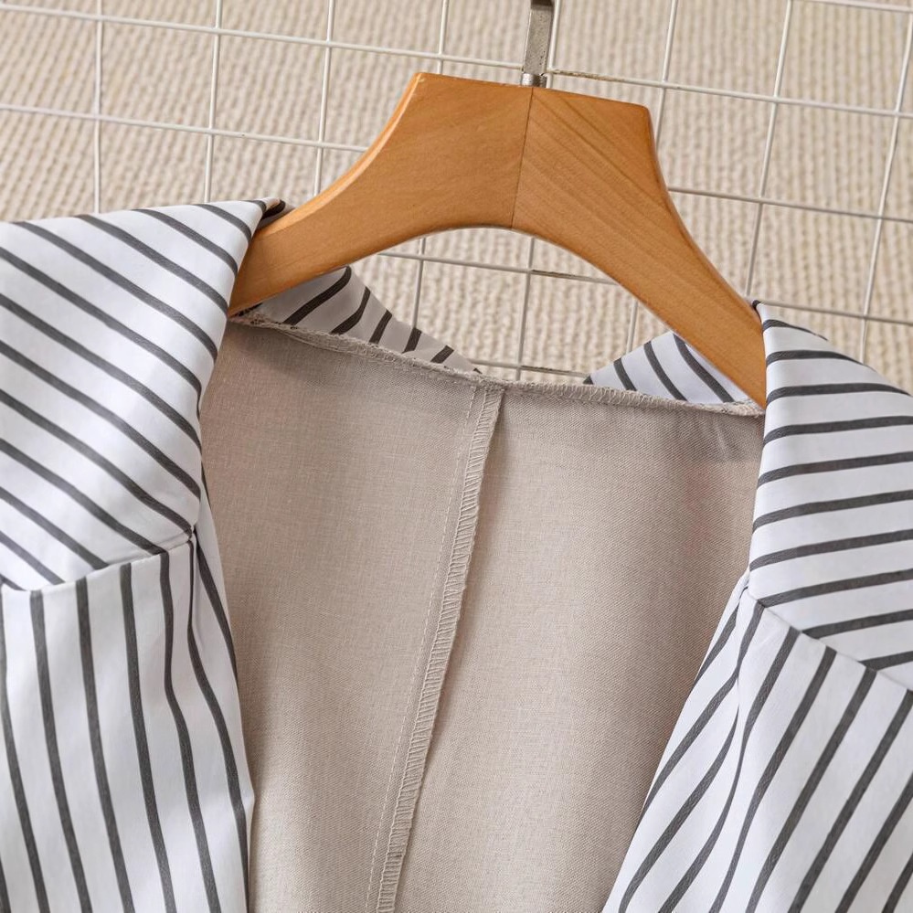 Blazer da donna in stile britannico, modello ampio e snellente, con revers a blocchi di colore, nuovo, stile transfrontaliero europeo e americano, 2025._voghion.com