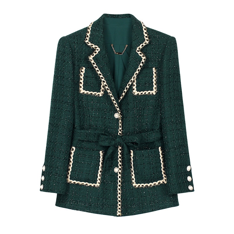Tweedmantel in mittlerer Länge, Herbst/Winter 2025, mit Kontrastfarben und schmaler Taille, Modell 130035_voghion.com