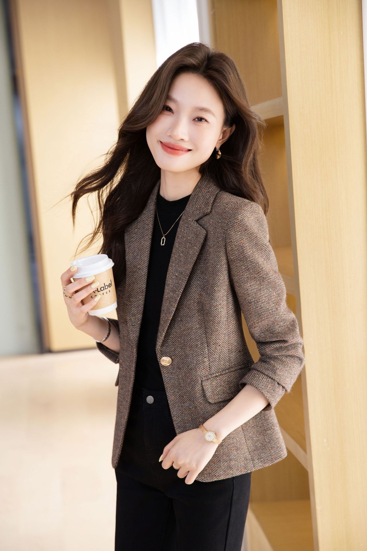 Blazer marrone in lana da donna stile chic autunno inverno_voghion.com
