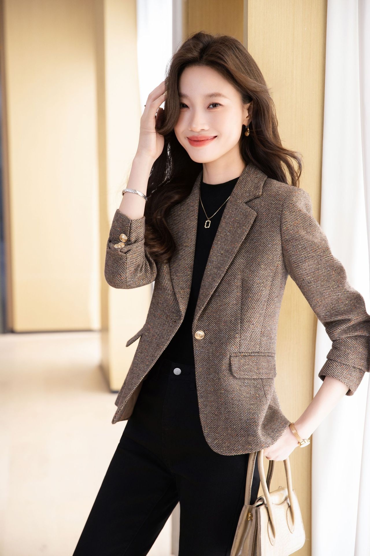 Blazer marrone in lana da donna stile chic autunno inverno_voghion.com