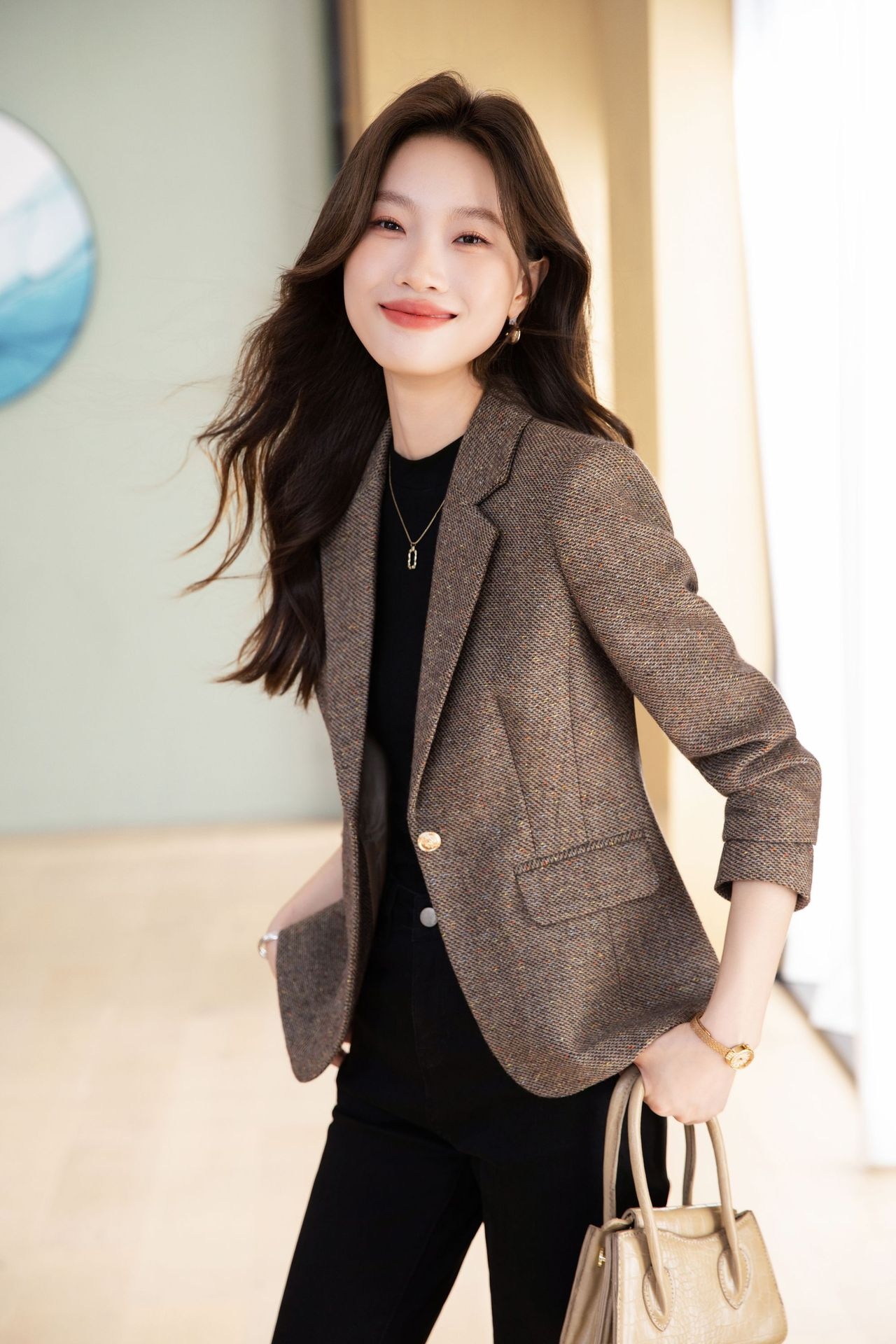 Blazer marrone in lana da donna stile chic autunno inverno_voghion.com