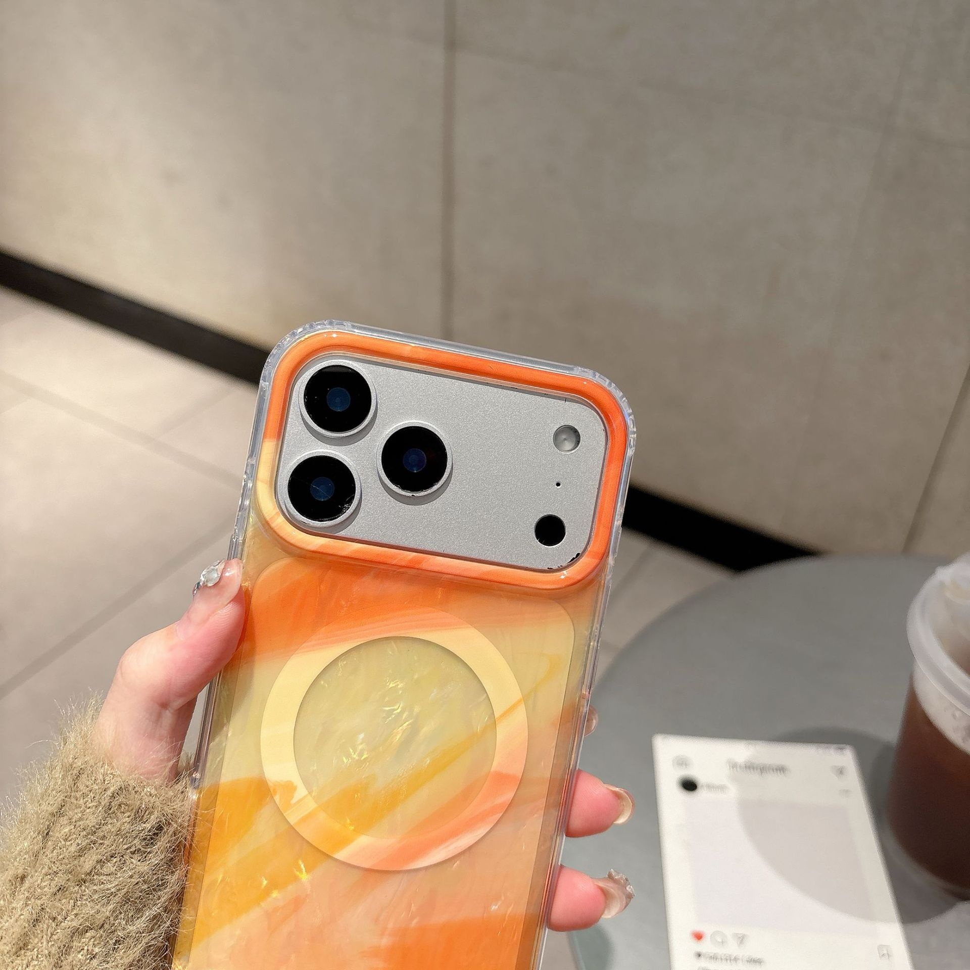 Ins-style Gradient Magnetic Case 17 Pro Max, Suitable IPhone 16, Protective Cover With Shell Pattern For 15/17_voghion.com