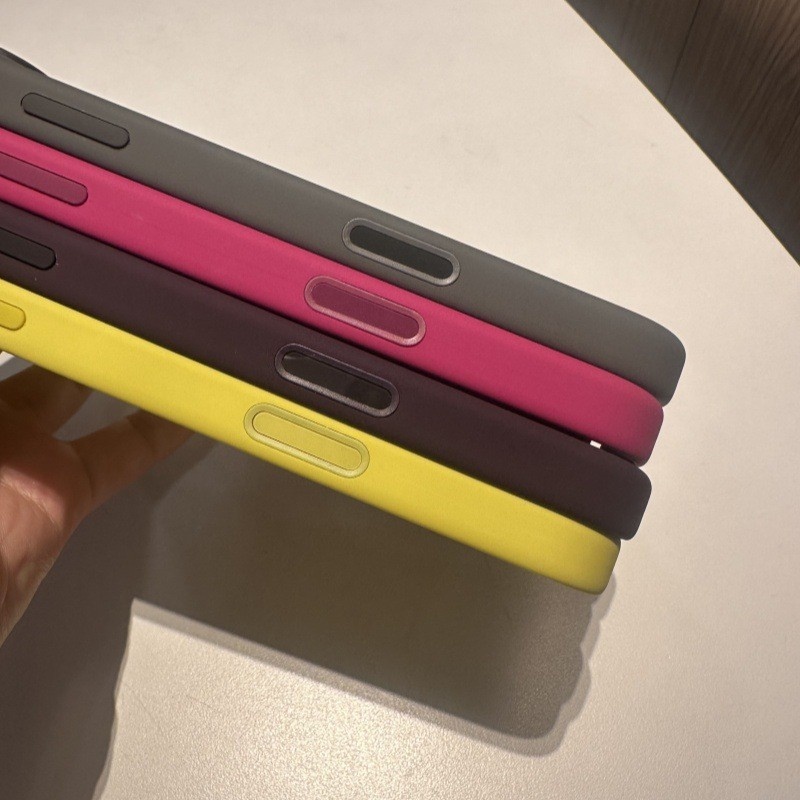 Adatto per la custodia per telefono Pro Max in silicone liquido magnetico con animazione, cover protettiva per il pulsante della fotocamera dell'iPhone 17._voghion.com