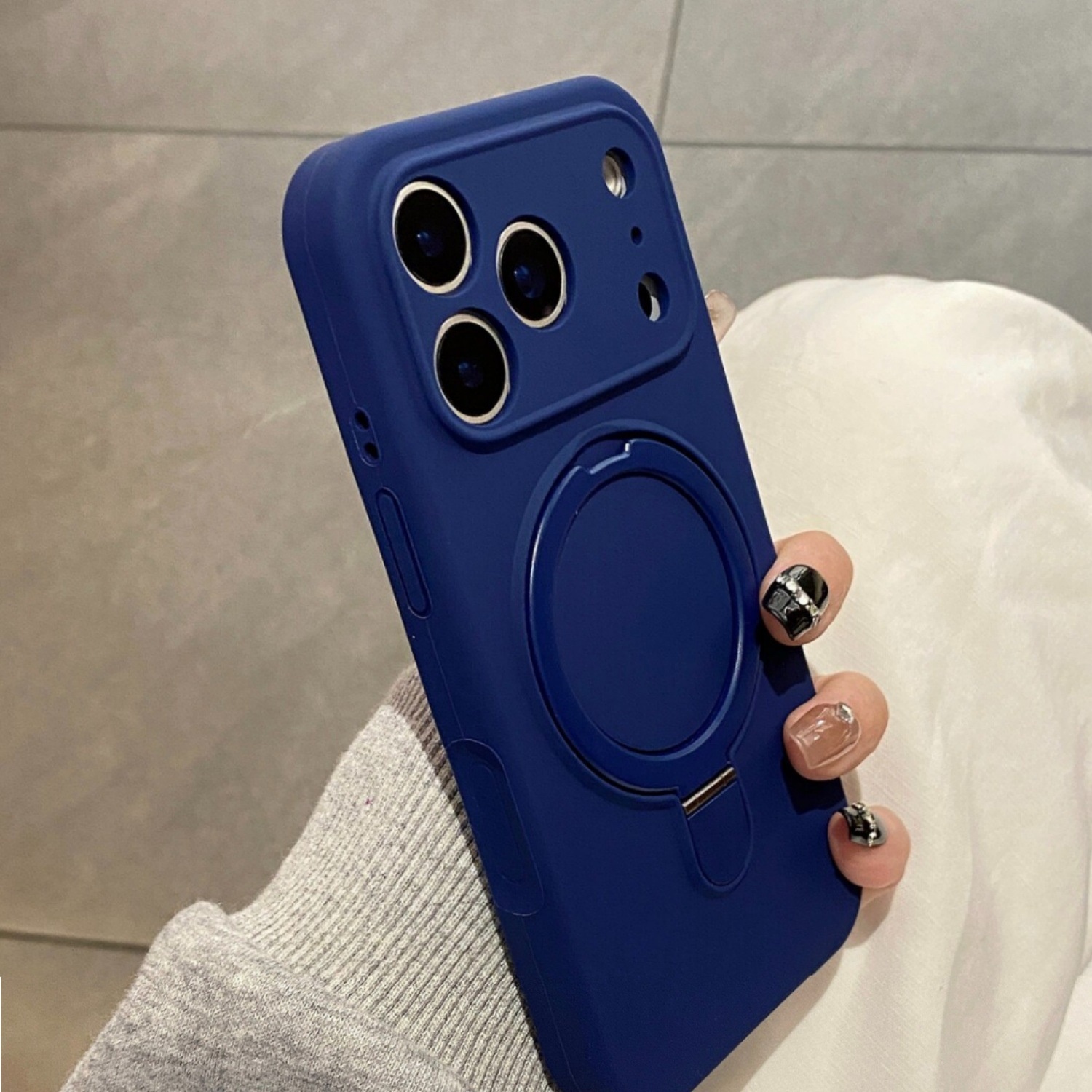 Suitable For IPhone 17 Liquid Silicone Magnetic Stand 16 Pro Max Precision Hole Full Coverage Protective Case_voghion.com