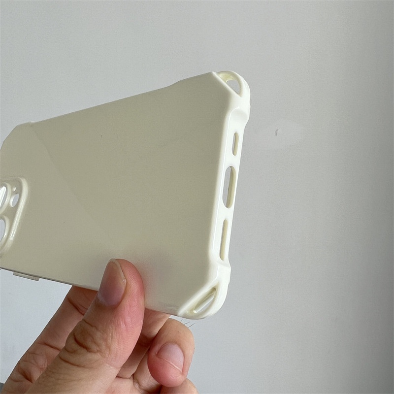 17 Large Four-Corner Cutout Case IPhone 16 Pro Max Compatible Solid Color Precision Hole Anti-Drop Phone Cover 15_voghion.com