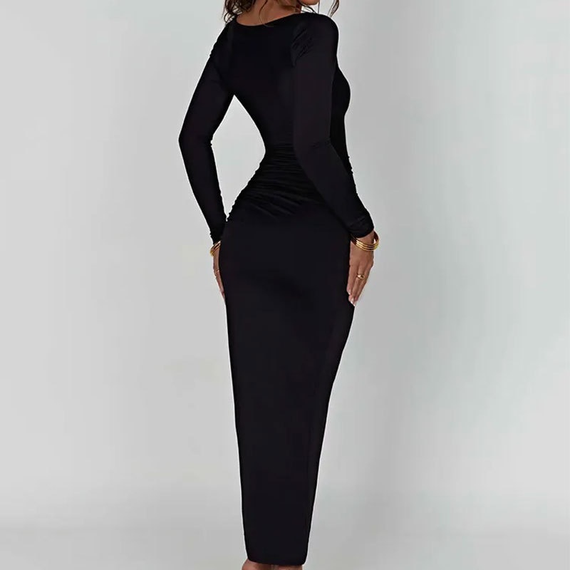 Elegant damklänning med hög slits och rynkad midja_voghion.com