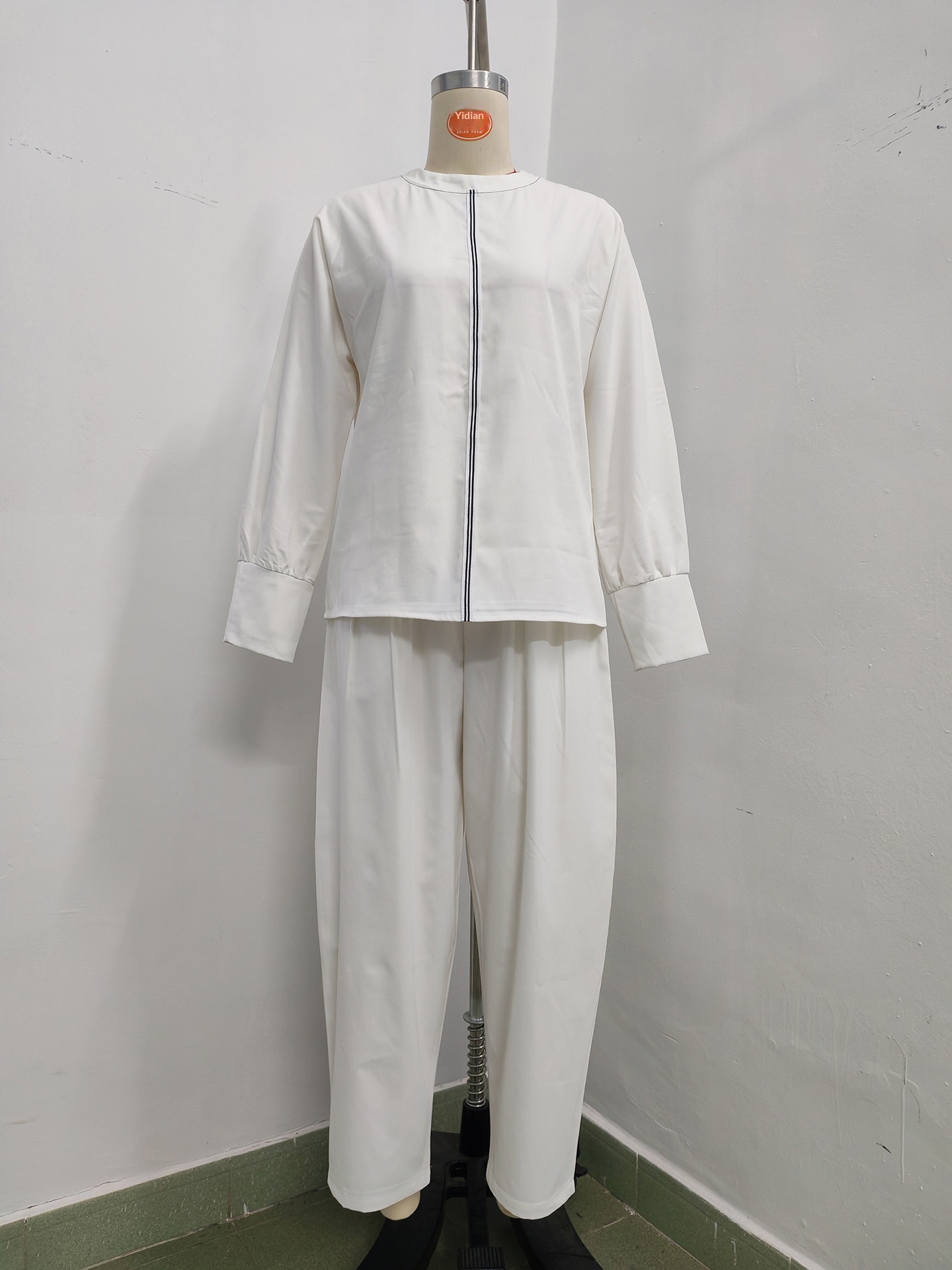 Sæt med dame top og haremsbukser til forår og efterår_voghion.com