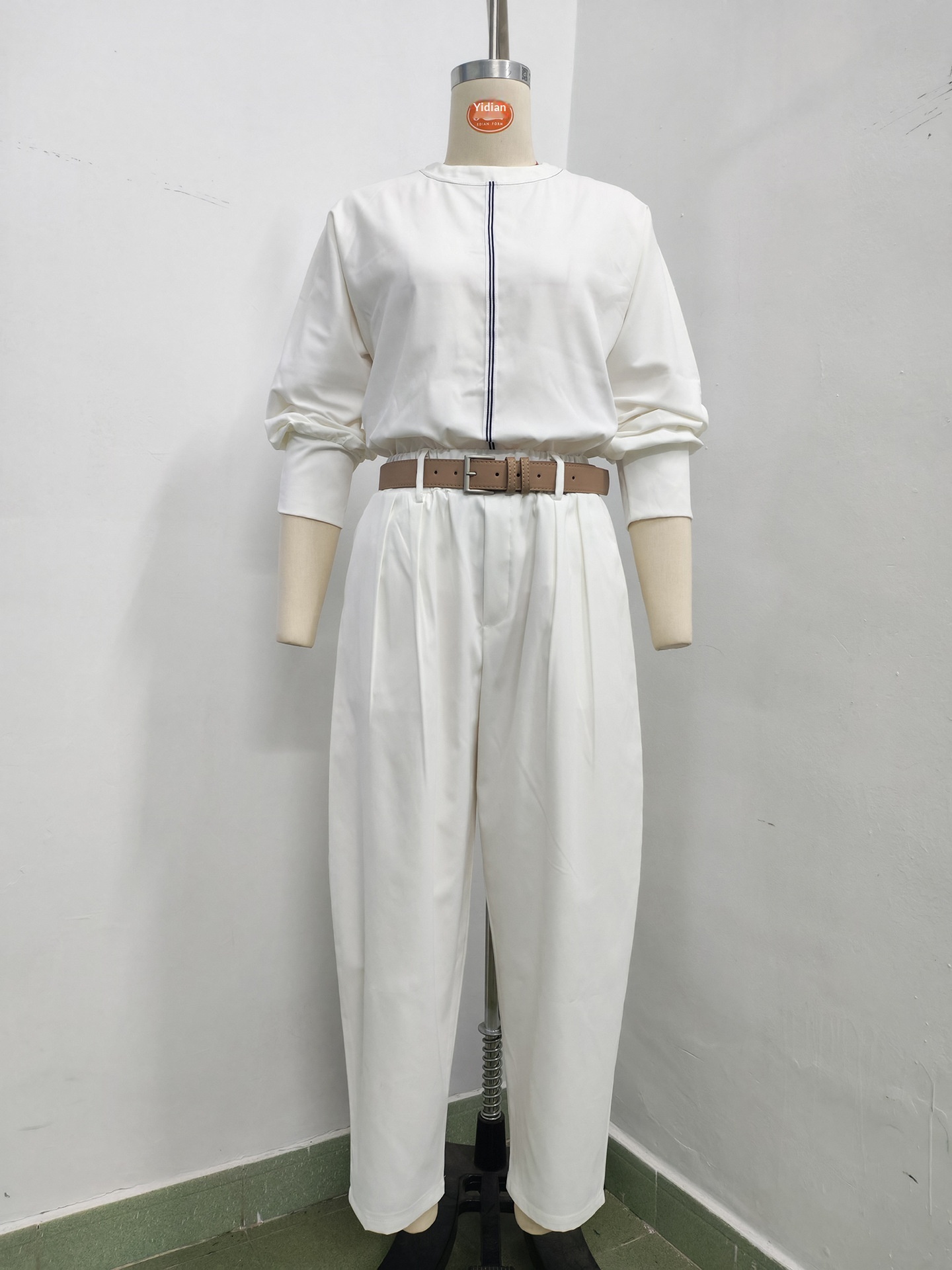 Sæt med dame top og haremsbukser til forår og efterår_voghion.com