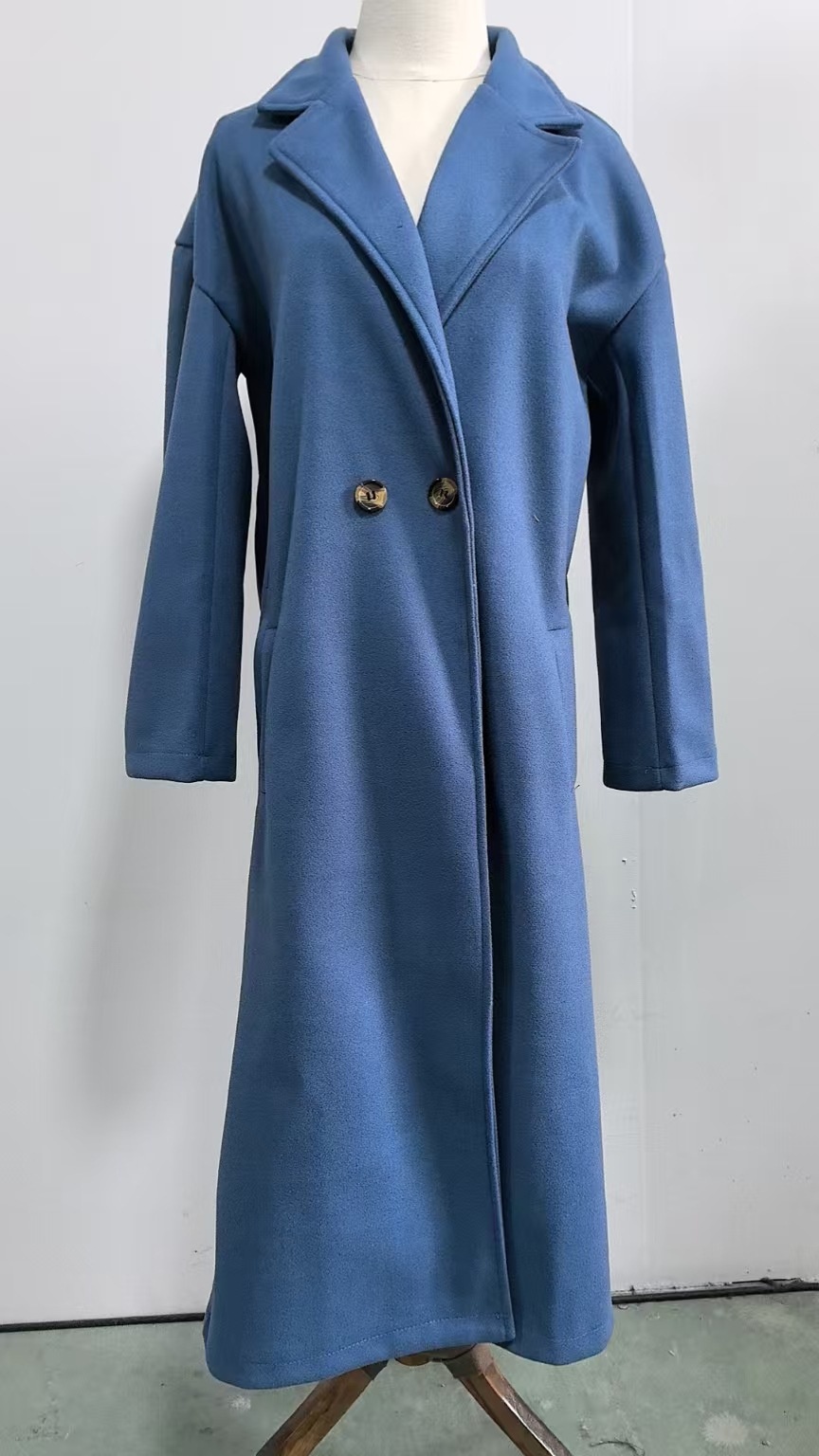 Blazer lungo elegante in lana da donna in diversi colori_voghion.com