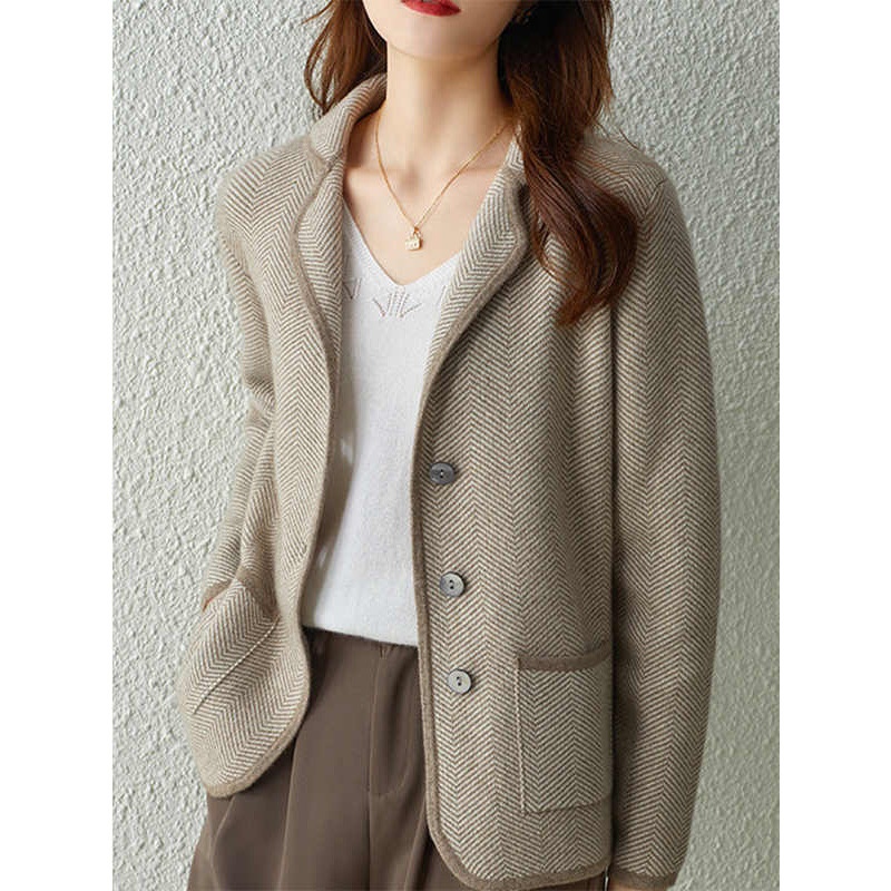 High-end Women's With A Suit Collar, Spring And Autumn 2025 New Fashion Short Woolen Knitted Coat_voghion.com