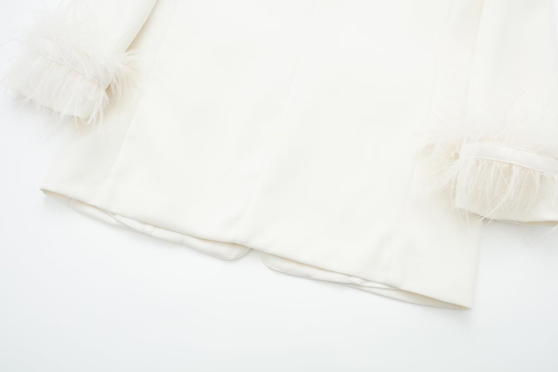 Women's Casual Straight Cut Blazer With Feather Decoration_voghion.com