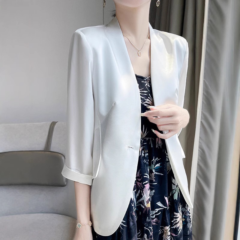 Three-Quarer Sleeve Whie Blazer For Women, Summer Thin High-End Professional Syle, Collarless Aceae Sain Small_voghion.com