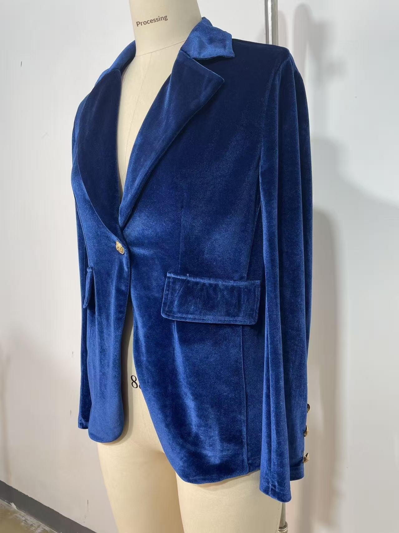 Blazer femme en velours coupe cintrée style européen_voghion.com