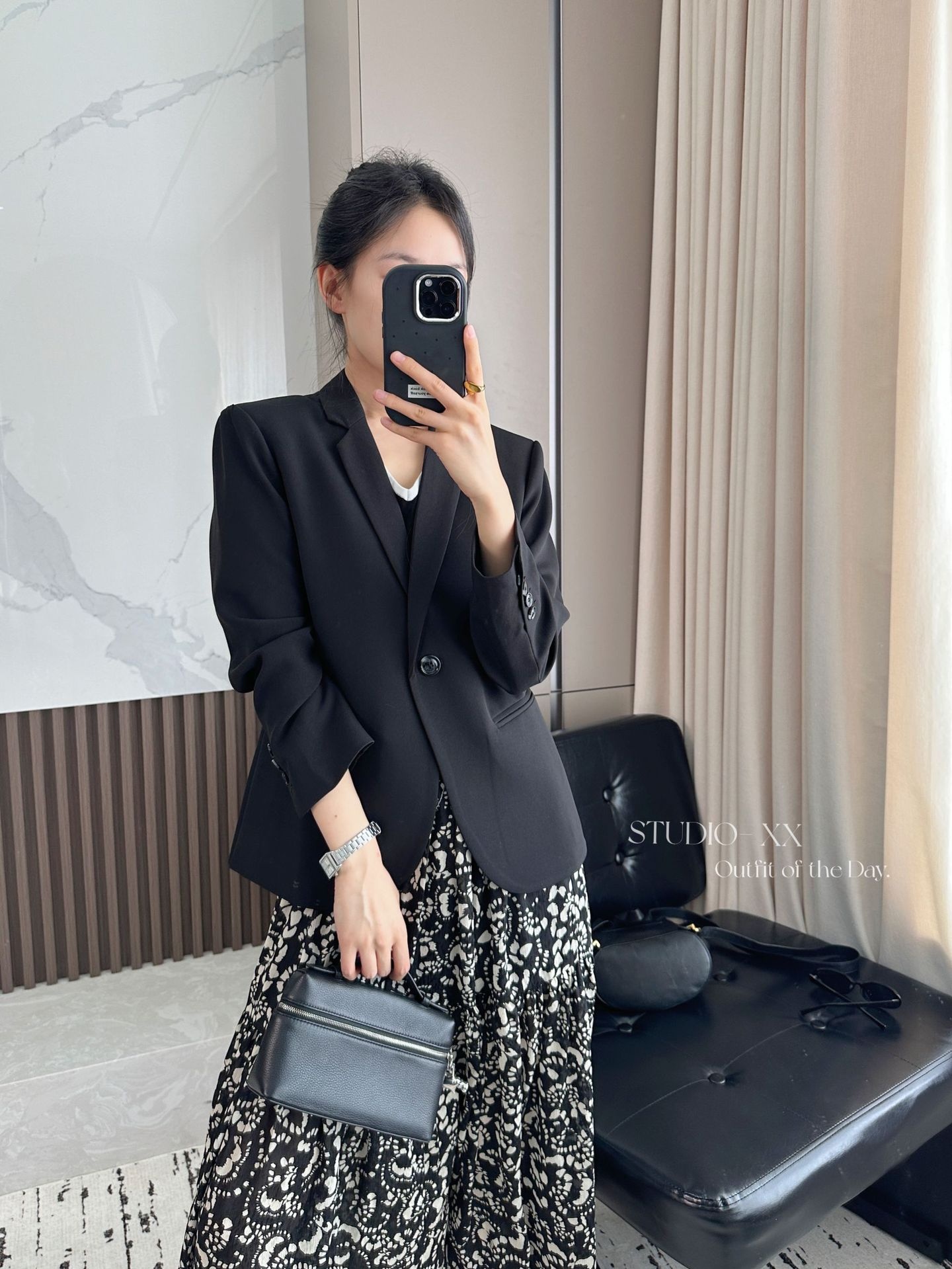 Blazer femme cintrée en triacétate pour un style élégant_voghion.com