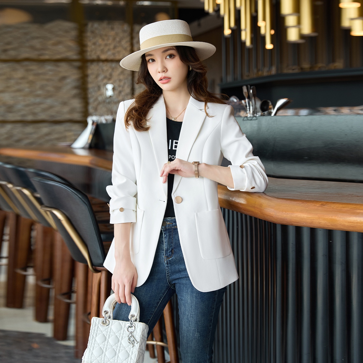 Cappotto rosso Autunno/Inverno 2025, blazer casual di media lunghezza in stile europeo e americano di alta gamma, a maniche lunghe._voghion.com