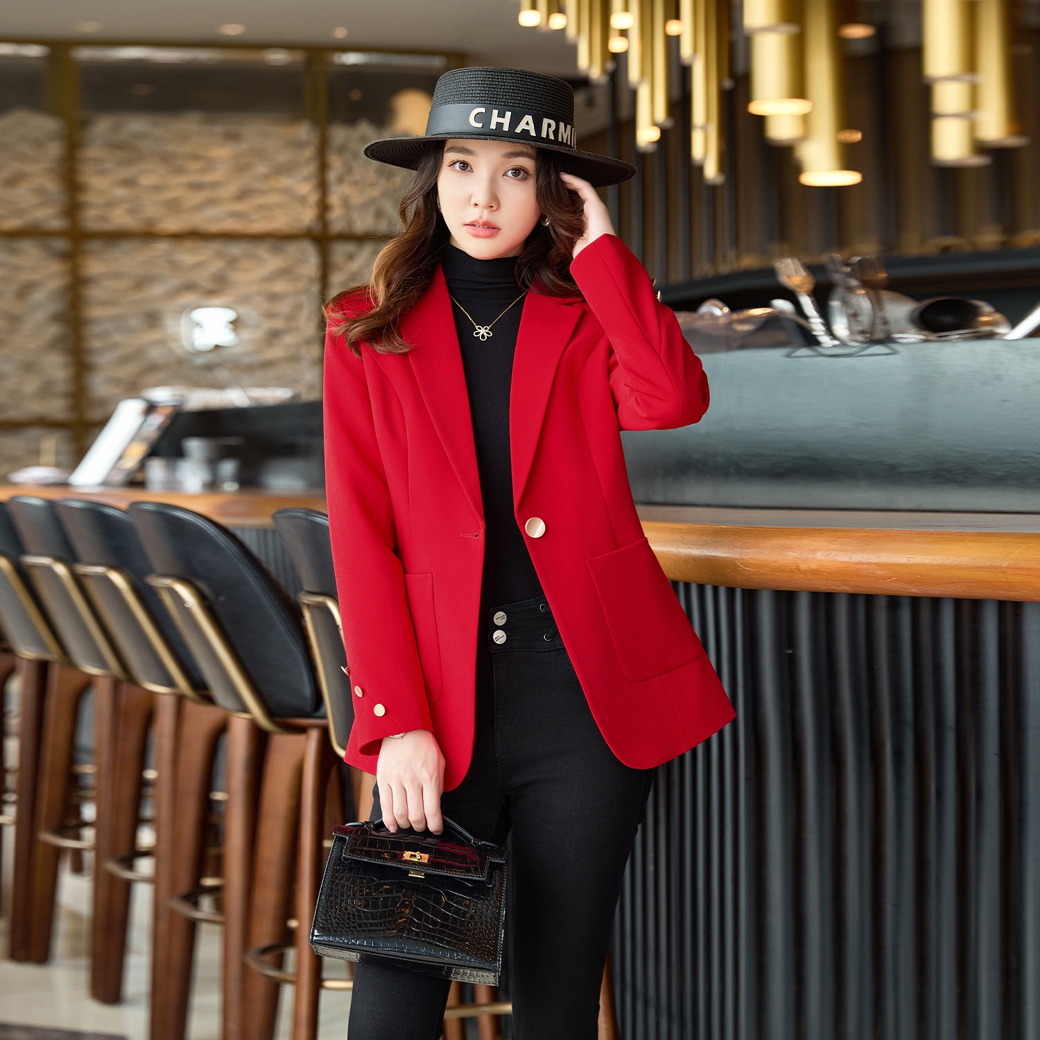 Cappotto rosso Autunno/Inverno 2025, blazer casual di media lunghezza in stile europeo e americano di alta gamma, a maniche lunghe._voghion.com