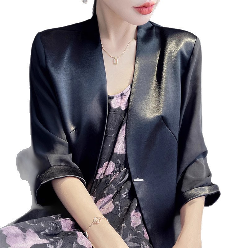 Three-Quarer Sleeve Whie Blazer For Women, Summer Thin High-End Professional Syle, Collarless Aceae Sain Small_voghion.com