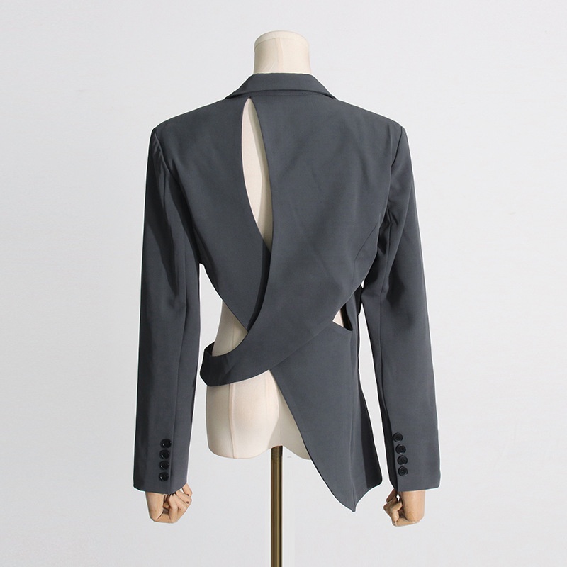 Blazer elegante da donna con collo a rever e taglio asimmetrico_voghion.com