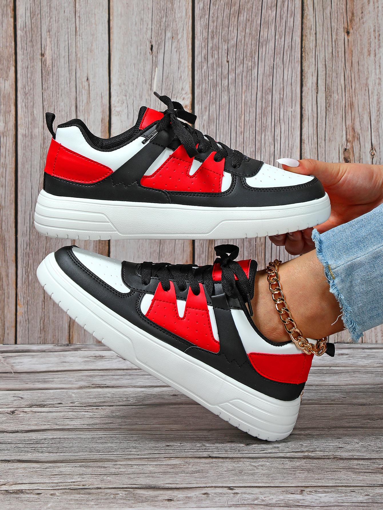 Comfortable Thick-soled Couple Sneakers With Tie Straps Casual_voghion.com