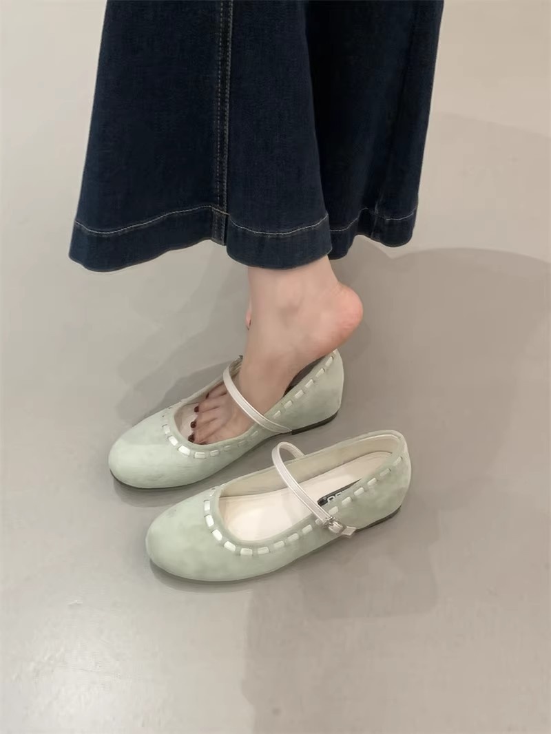 Mary Jane Dance Shoes In Sheepskin With Height Increase_voghion.com