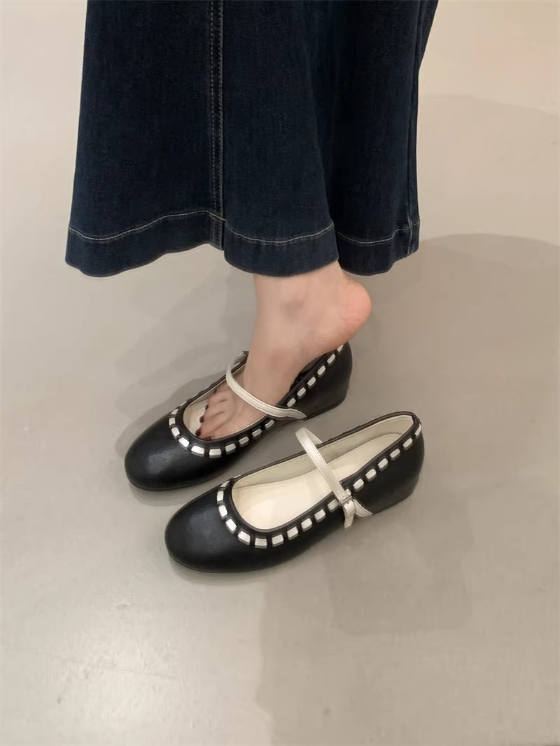 Mary Jane Dance Shoes In Sheepskin With Height Increase_voghion.com