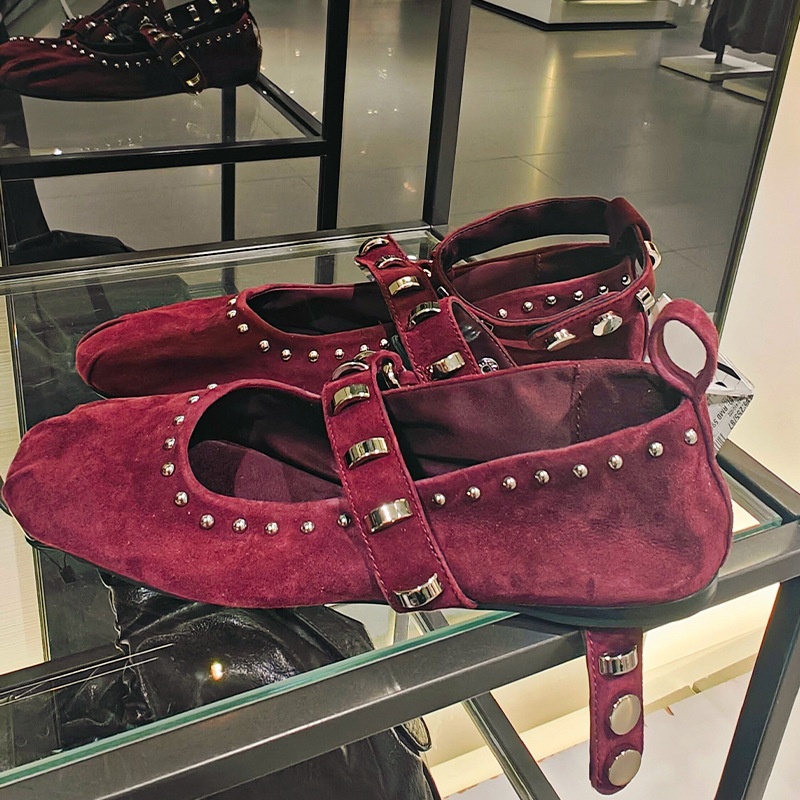 Red Ballet Dance Shoes With Cross Rivets And Round Toe Flat Style_voghion.com