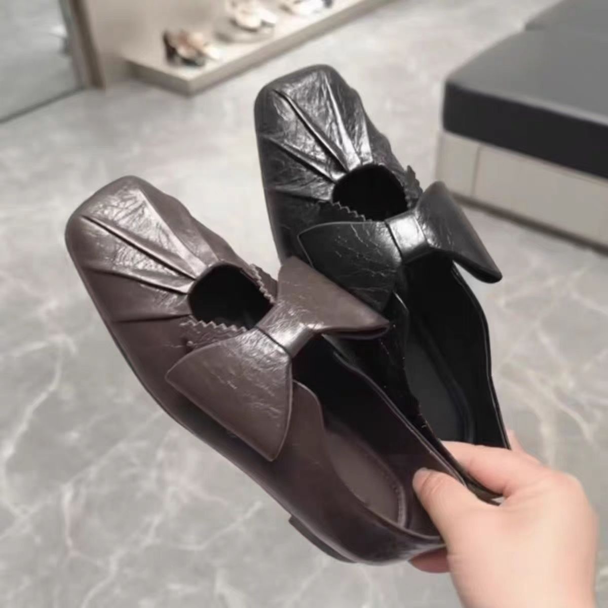 Chaussures de danse Automne 2025 : Nouvelle collection : Ballerines françaises vintage Chengdu, Chaussures plates en cuir pour femmes, Mocassins à nœud papillon_voghion.com