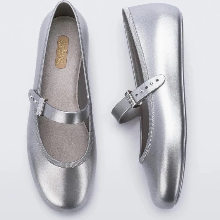 Dance Shoes 2026 New Melissa Women's Shoes: Retro Soft Sole Round Toe Fashionable Shallow Flat Strap Evening Shoes_voghion.com