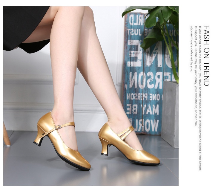 Gouden dansschoenen voor dames voor latin en ballroom_voghion.com