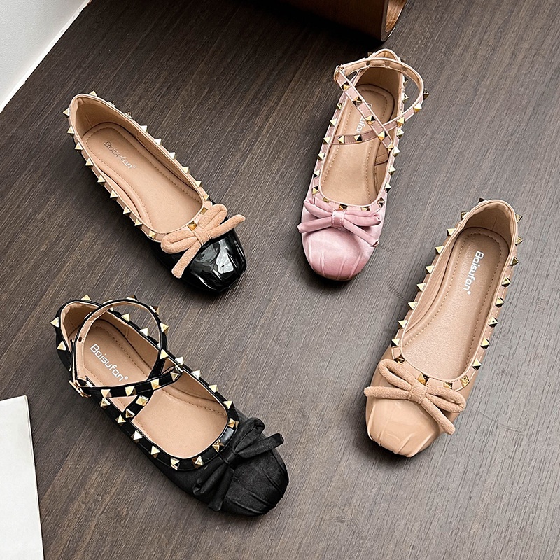 Dance Shoes Grape Mom's 2026 New V-Style Rivet Flats For Women, Shallow Mary Jane Ballet Flats, Work Shoes_voghion.com