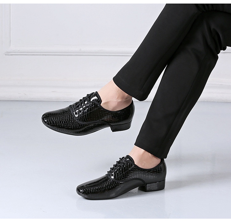 Dance Shoes New Men's White Stone Pattern Women's Soft Sole Square Dance Shoes_voghion.com