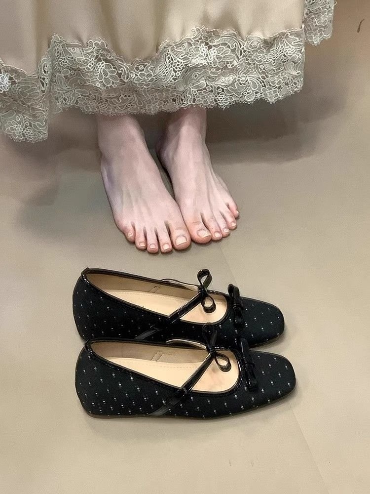 Elegant Women’s Mary Jane Dance Shoes With Bow And Square Toe_voghion.com